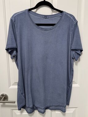 NZT Short Sleeve Shirt Tail Crew Tee